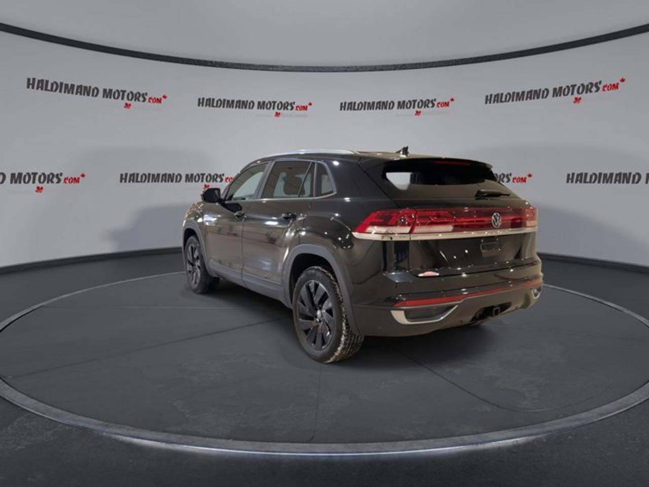 2024 Volkswagen Atlas Cross Sport Comfortline 4MOTION | No Accidents | One Owner Photo