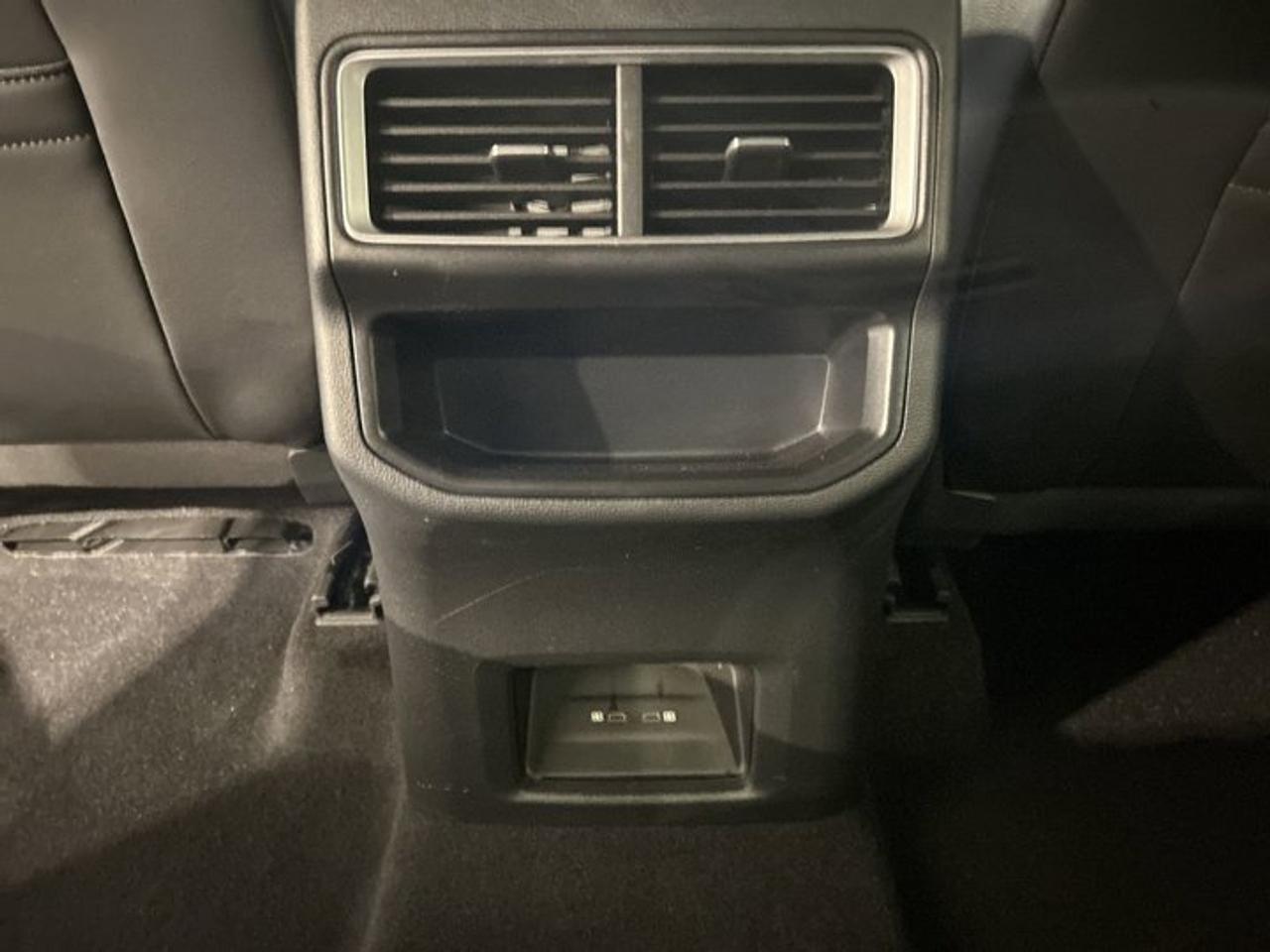 2024 Volkswagen Atlas Cross Sport Comfortline 4MOTION | No Accidents | One Owner Photo