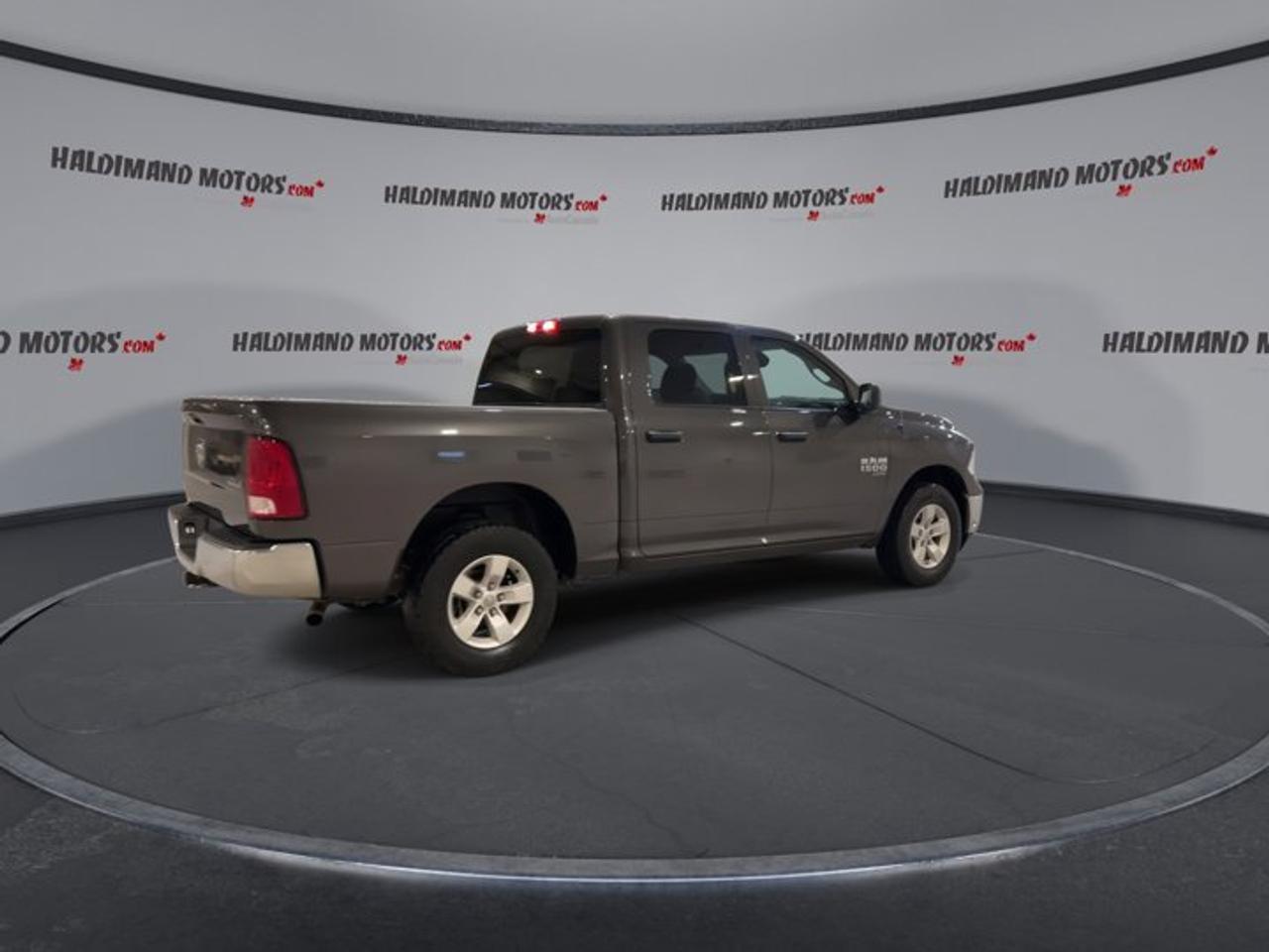 2022 RAM 1500 Classic SLT 4x4 Crew Photo