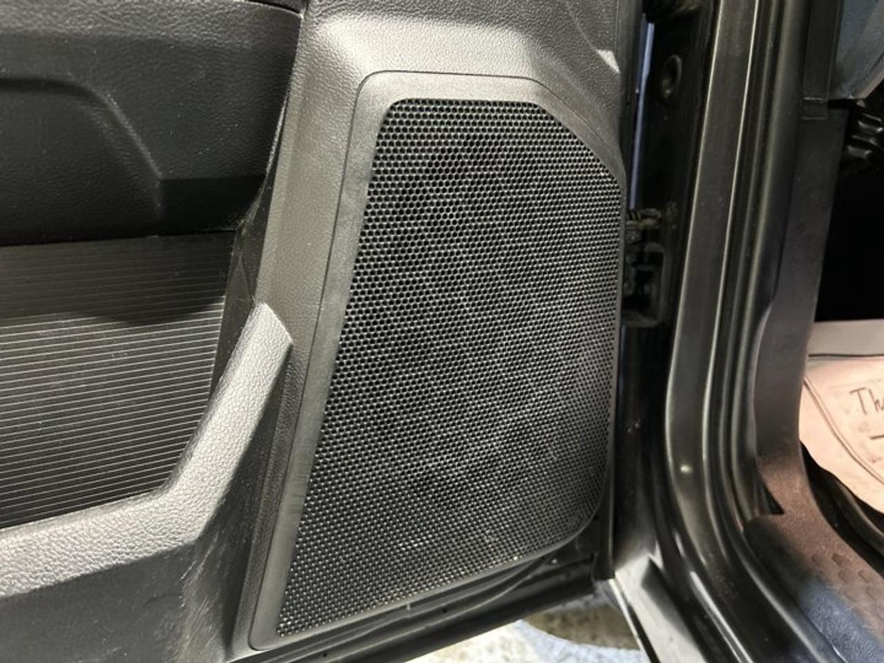 2022 RAM 1500 Classic SLT 4x4 Crew Photo