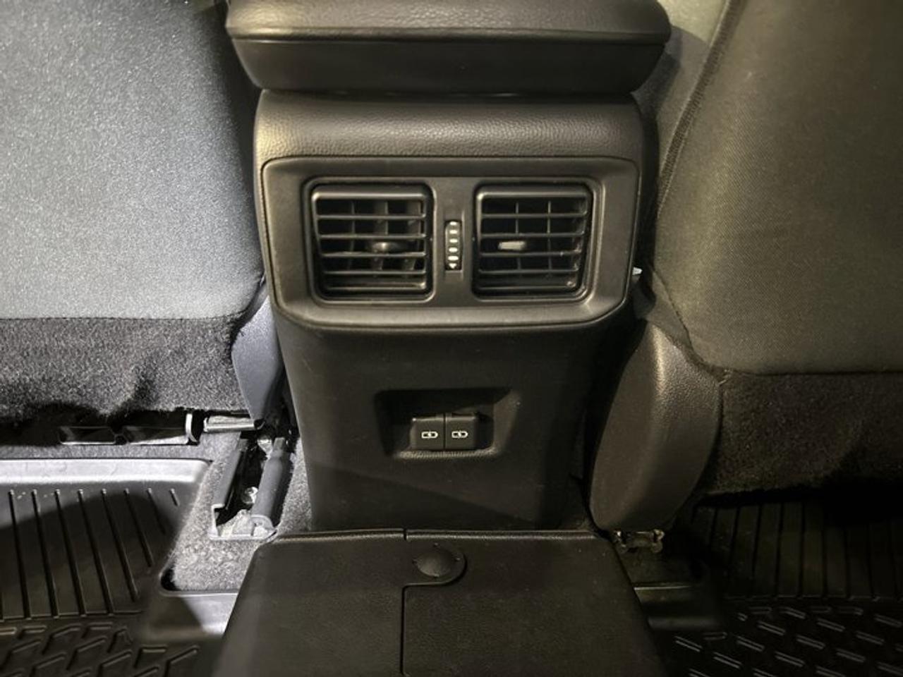 2024 Toyota RAV4 XLE Hybrid AWD Photo