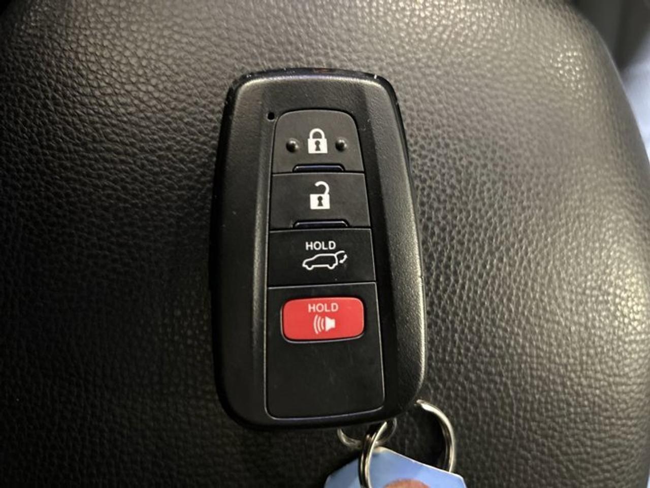 2024 Toyota RAV4 XLE Hybrid AWD Photo