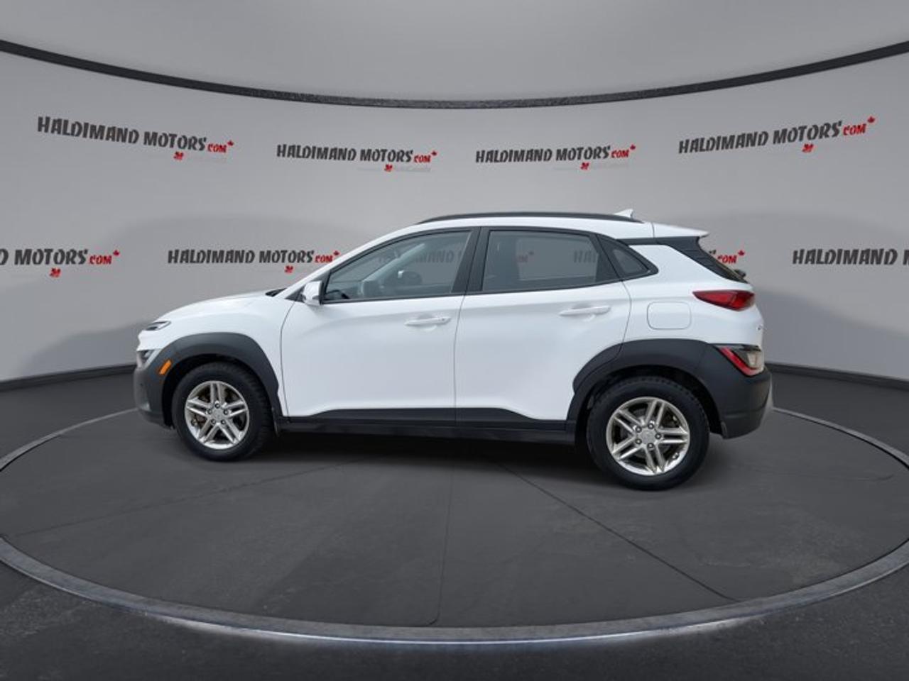 2022 Hyundai KONA Essential AWD | No accidents Photo