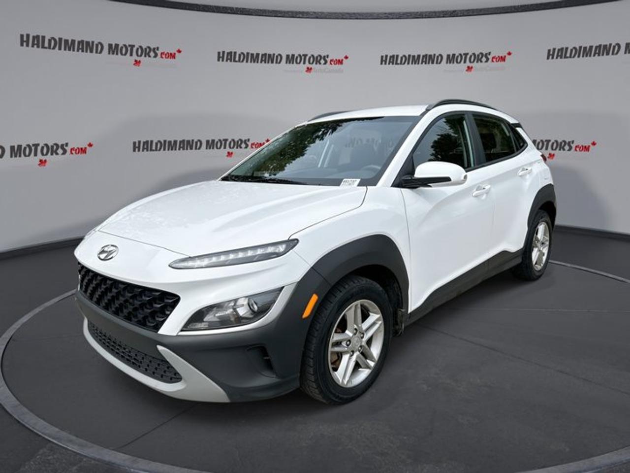 2022 Hyundai KONA Essential AWD | No accidents Photo0