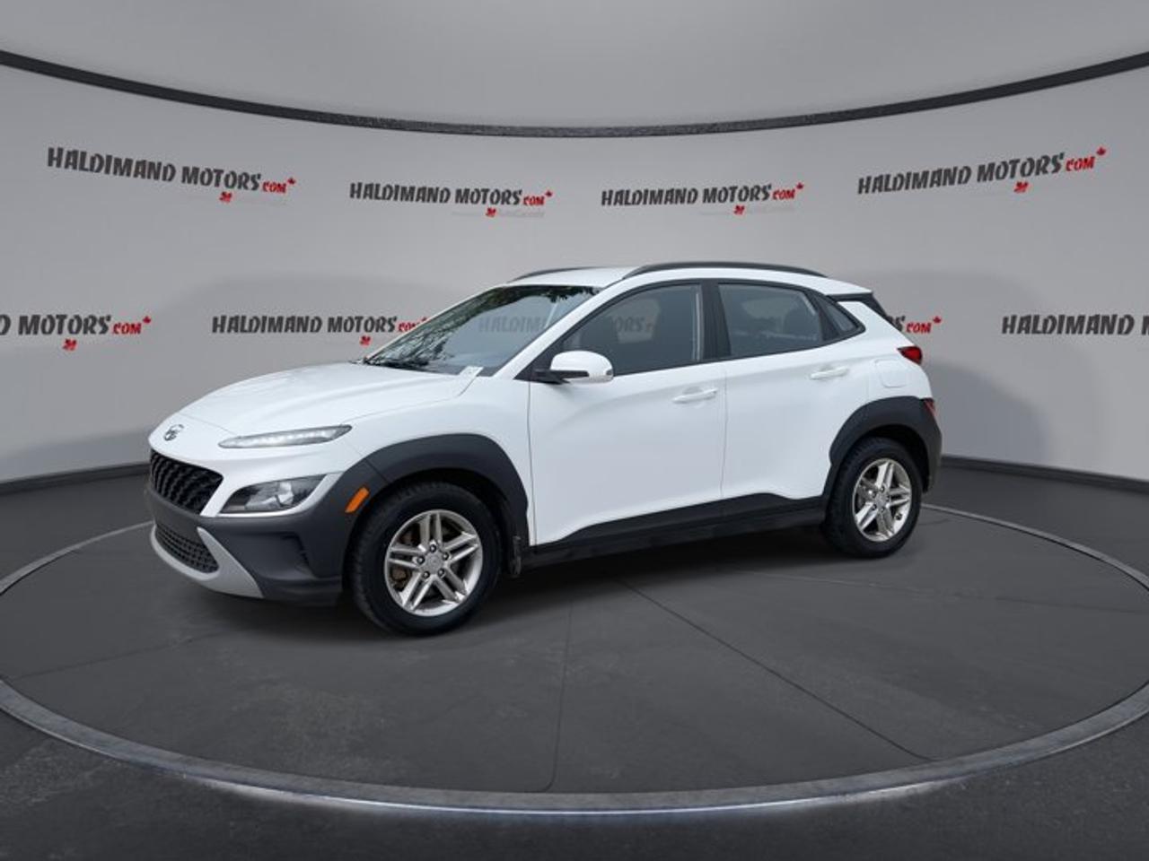 2022 Hyundai KONA Essential AWD | No accidents Photo