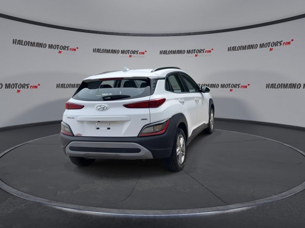 2022 Hyundai KONA Essential AWD | No accidents Photo