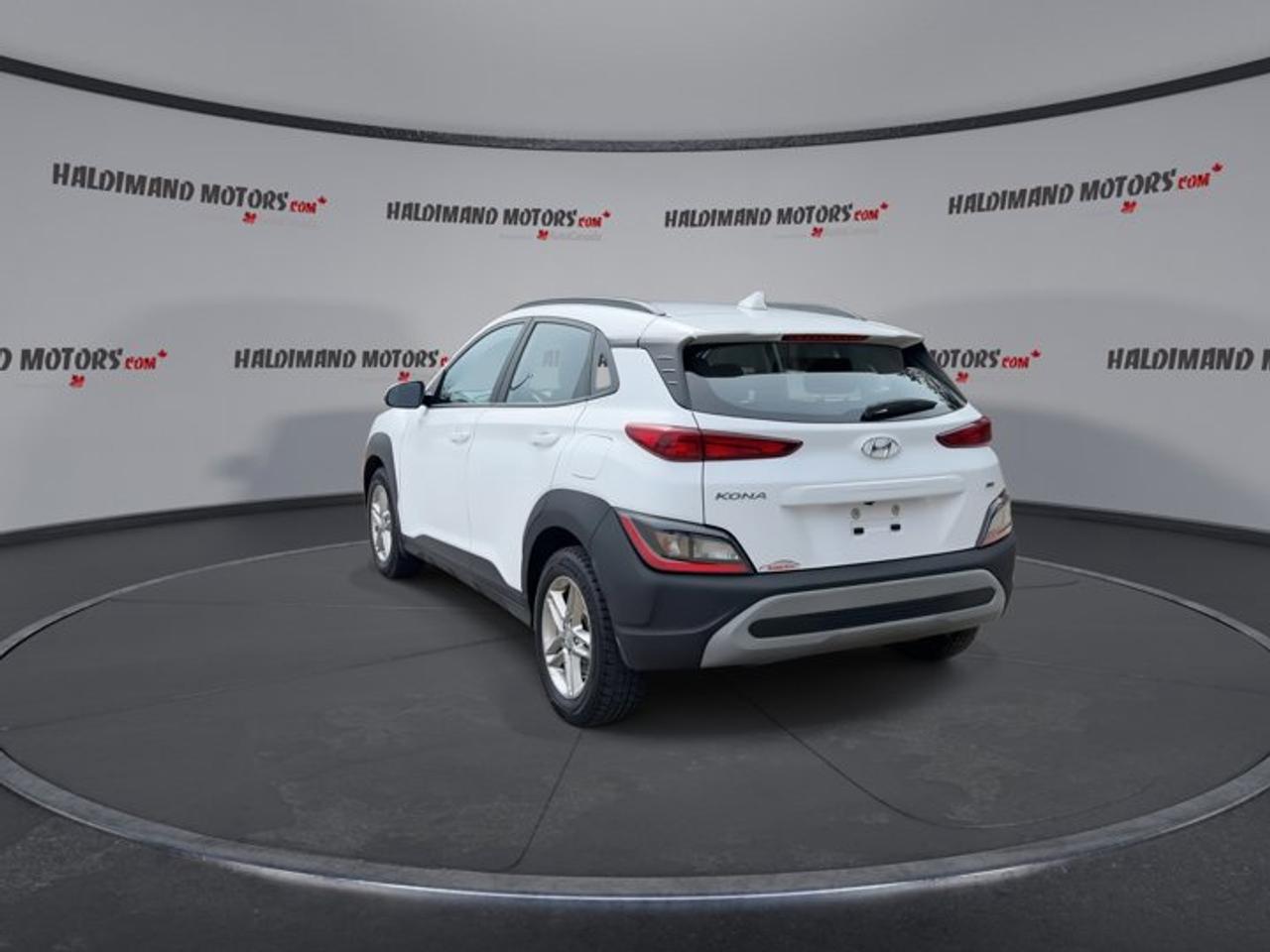 2022 Hyundai KONA Essential AWD | No accidents Photo