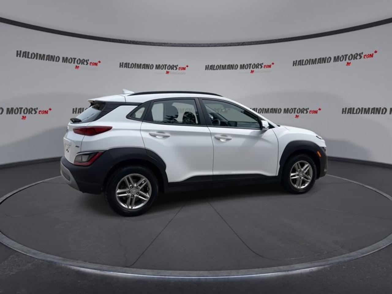 2022 Hyundai KONA Essential AWD | No accidents Photo