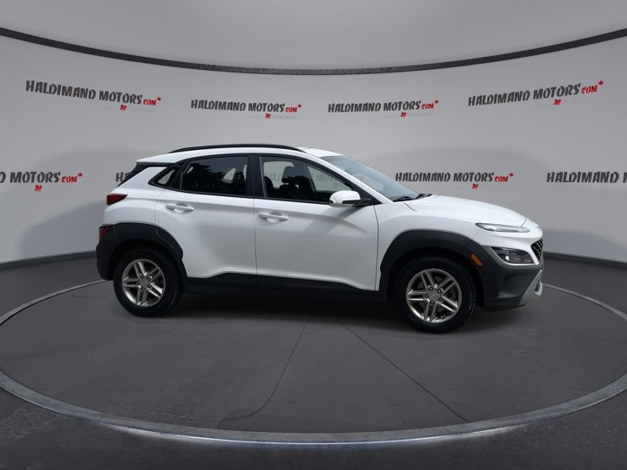 2022 Hyundai KONA Essential AWD | No accidents Photo