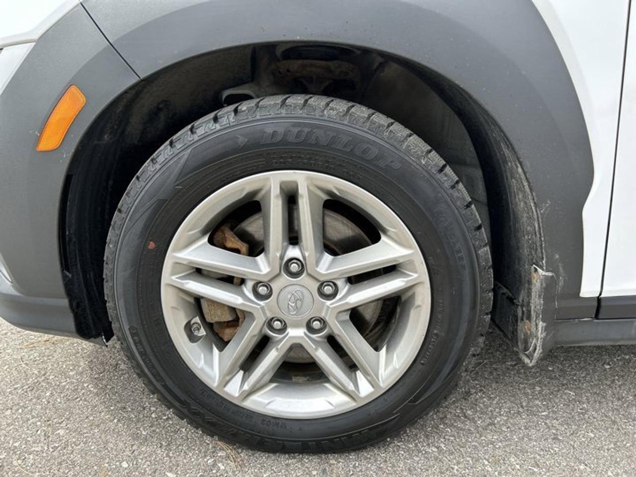 2022 Hyundai KONA Essential AWD | No accidents Photo