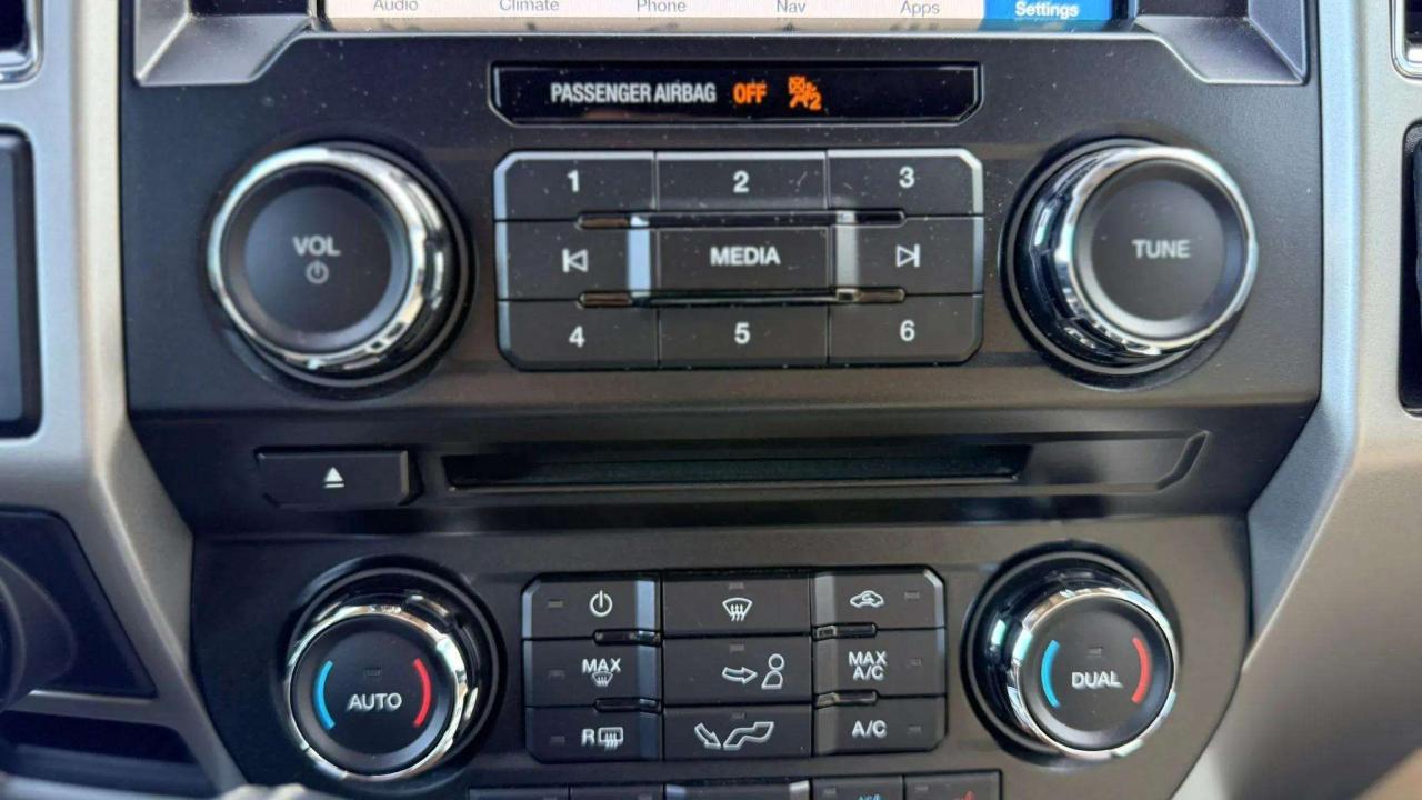 2017 Ford F-150 4WD SuperCrew 157" Lariat Photo