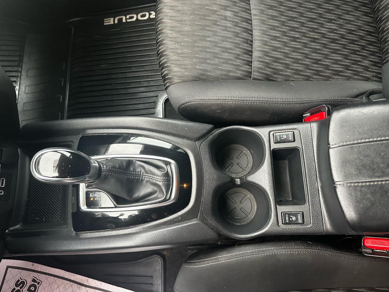 2020 Nissan Rogue S Photo