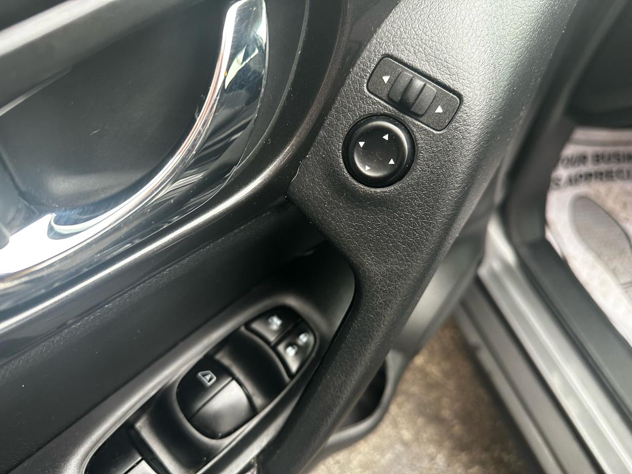 2020 Nissan Rogue S Photo