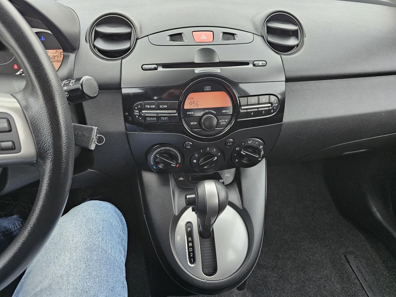 2012 Mazda MAZDA2 4dr HB Auto, POWER GROUP, A/C, ONLY 33687 KM Photo