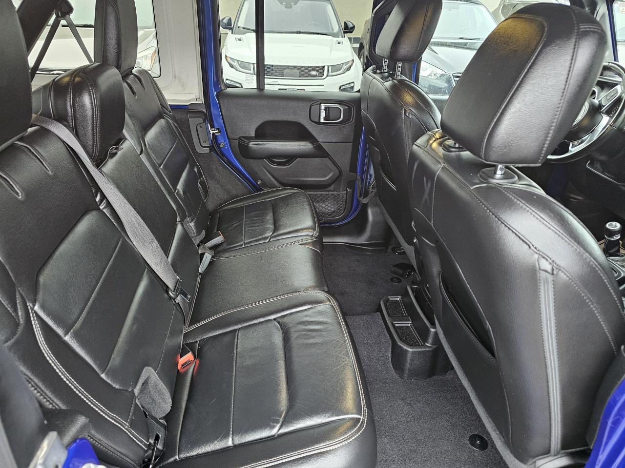 2019 Jeep Wrangler SAHARA 4X4 Photo