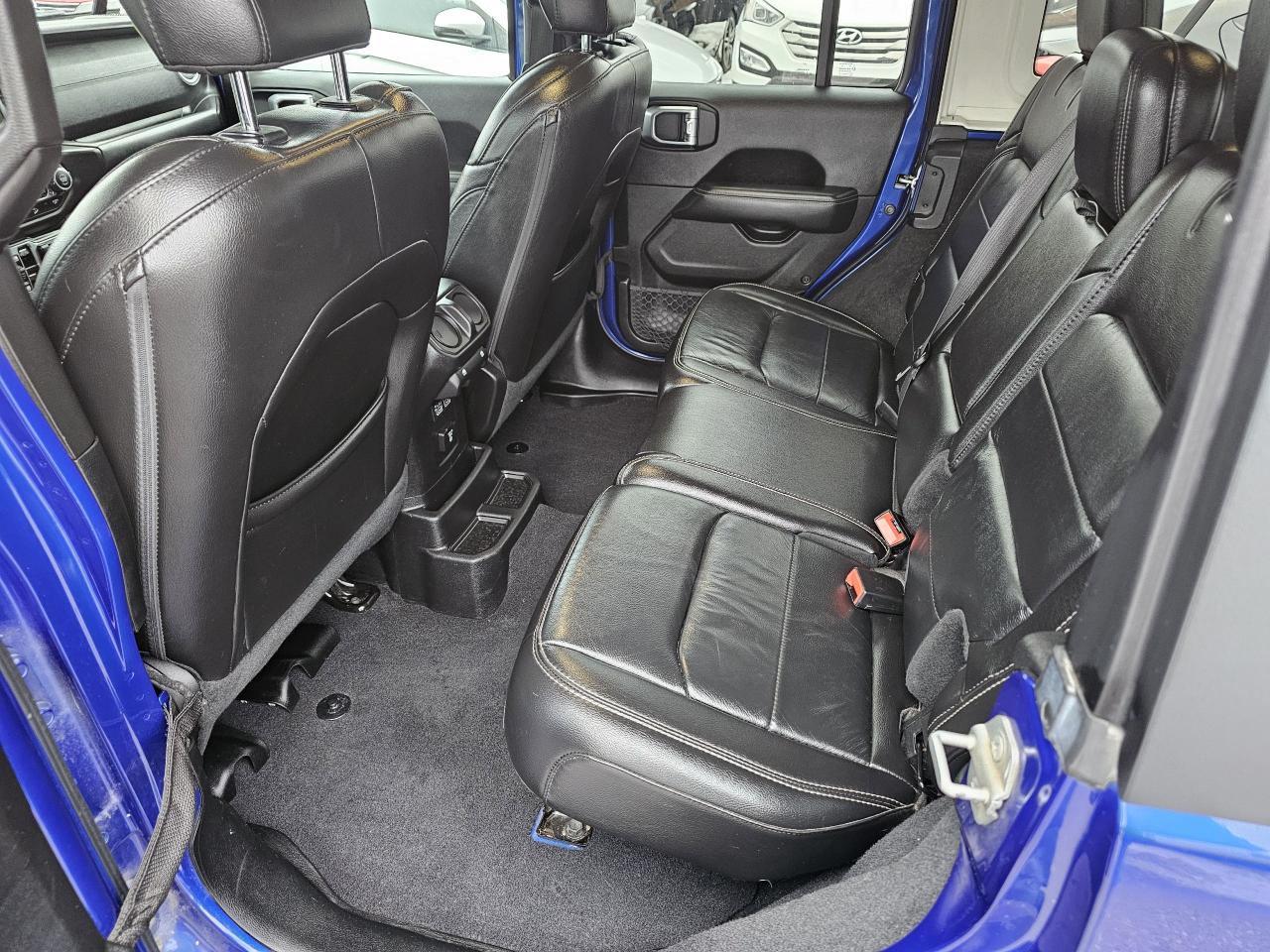 2019 Jeep Wrangler SAHARA 4X4 Photo