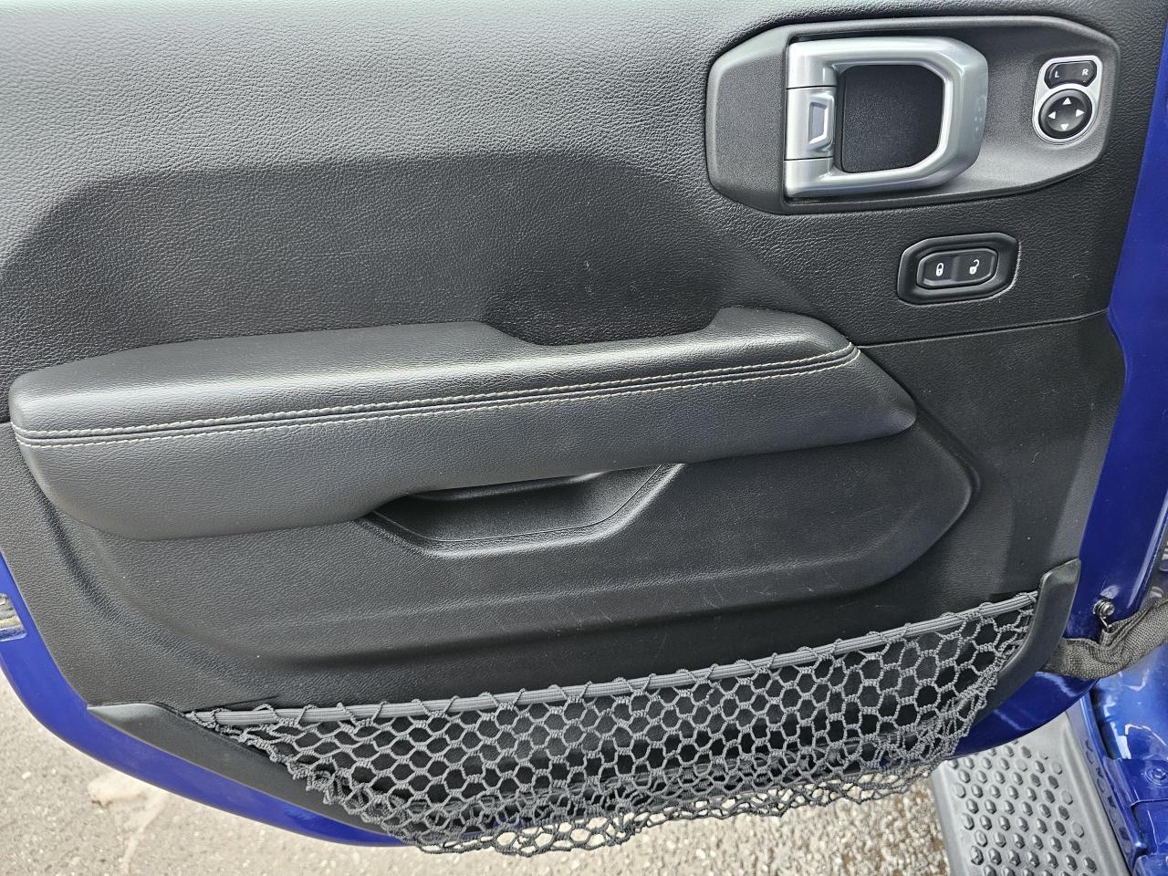 2019 Jeep Wrangler SAHARA 4X4 Photo