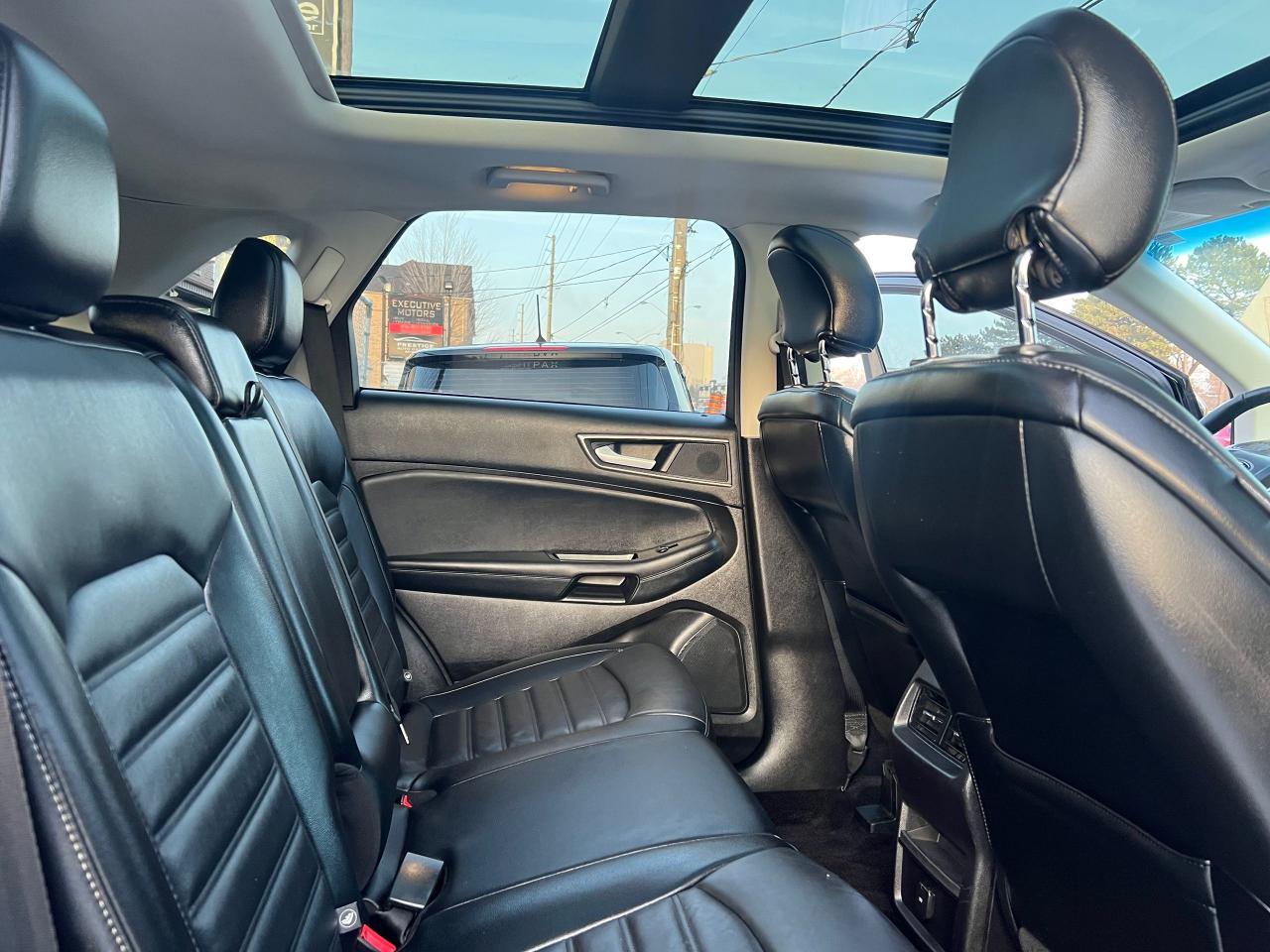 2016 Ford Edge SEL-LEATHER-NAV-SUNROOF-BACK CAM& MORE! Photo