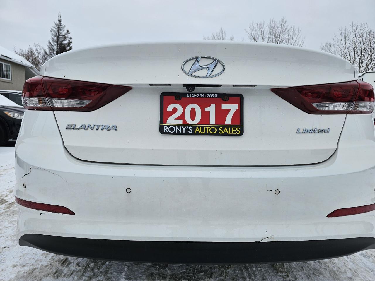 2017 Hyundai Elantra Limited Ultimate, AUTO, NAVI, BACKUP CAMERA, 211KM Photo