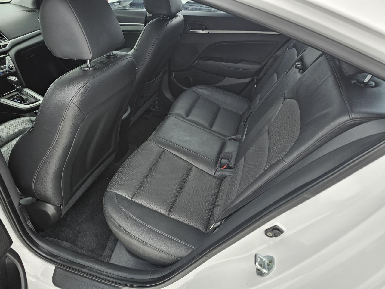 2017 Hyundai Elantra Limited Ultimate, AUTO, NAVI, BACKUP CAMERA, 211KM Photo