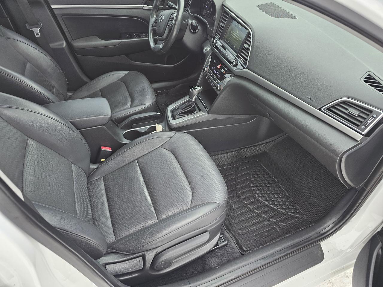 2017 Hyundai Elantra Limited Ultimate, AUTO, NAVI, BACKUP CAMERA, 211KM Photo