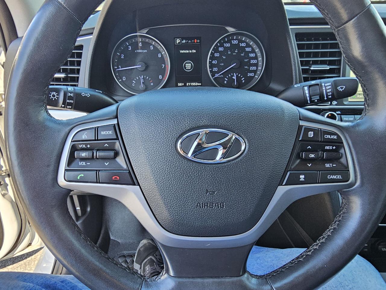 2017 Hyundai Elantra Limited Ultimate, AUTO, NAVI, BACKUP CAMERA, 211KM Photo