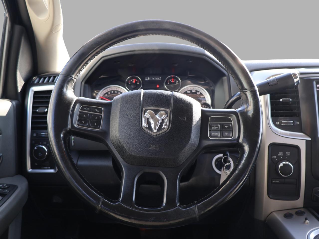 2018 RAM 2500 SLT-OFF ROAD HEMI 4WD CERTIFIED *ACCIDENT FREE*DODGE MAINTAIN**LOW KMS* CAMERA BLUETOOTH HEATED SEATS CRUISE ALLOYS Photo