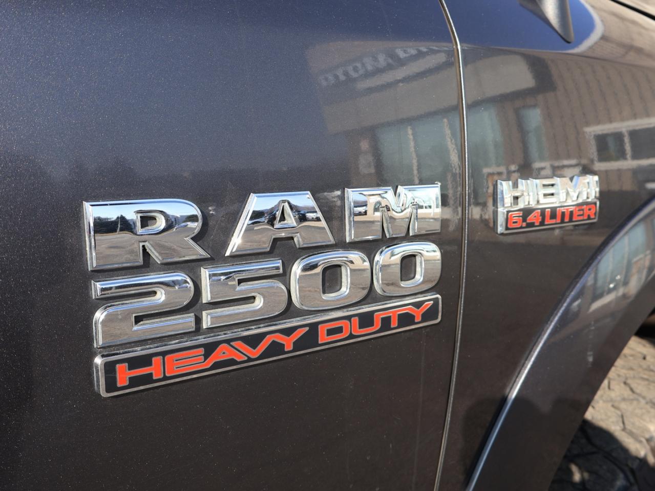 2018 RAM 2500 SLT-OFF ROAD HEMI 4WD CERTIFIED *ACCIDENT FREE*DODGE MAINTAIN**LOW KMS* CAMERA BLUETOOTH HEATED SEATS CRUISE ALLOYS Photo