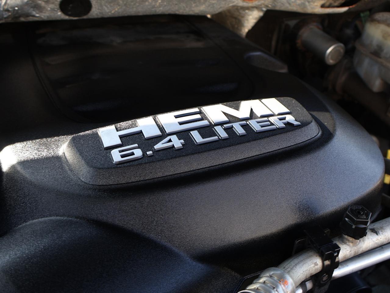 2018 RAM 2500 SLT-OFF ROAD HEMI 4WD CERTIFIED *ACCIDENT FREE*DODGE MAINTAIN**LOW KMS* CAMERA BLUETOOTH HEATED SEATS CRUISE ALLOYS Photo