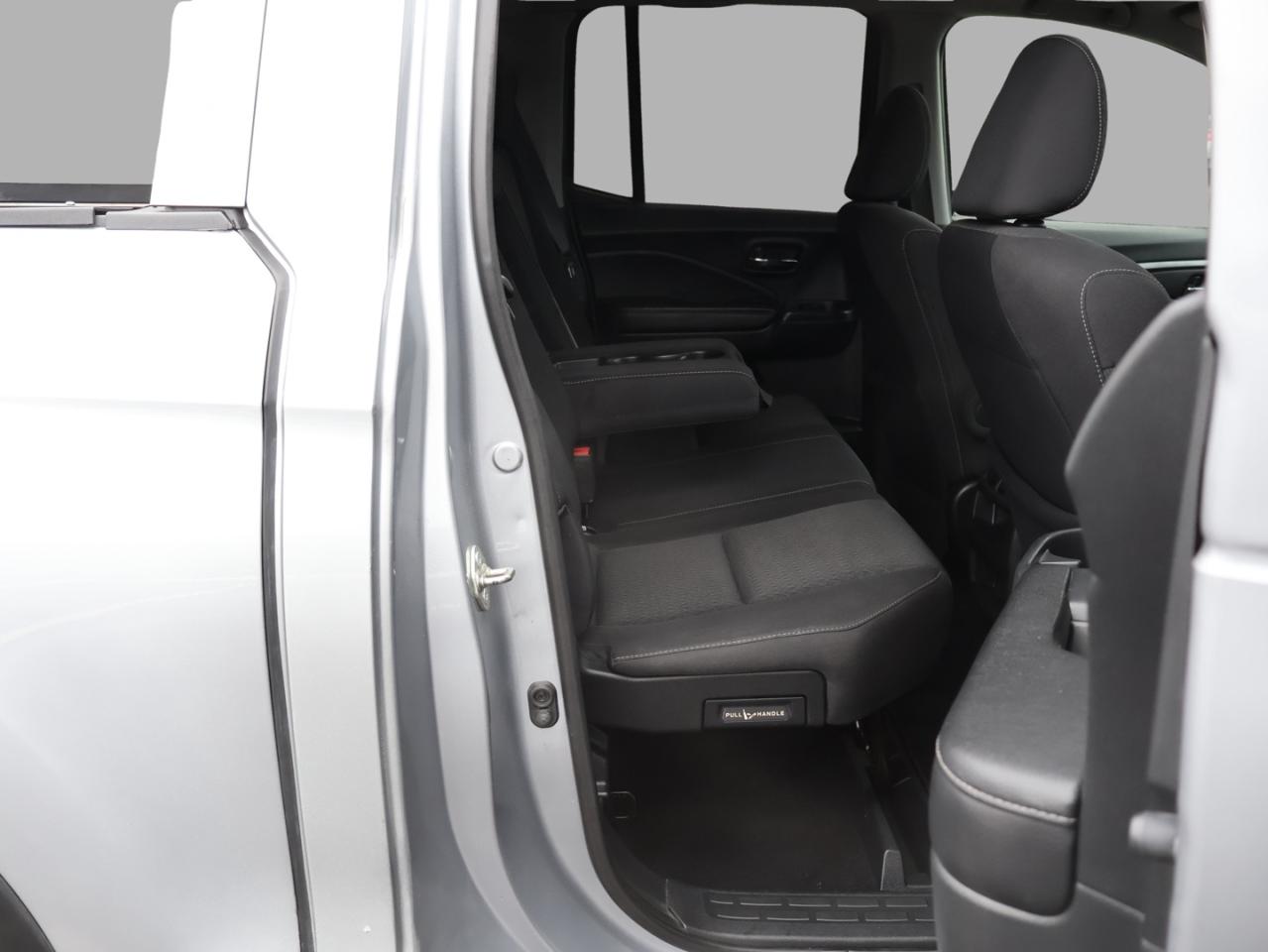 2017 Honda Ridgeline SPORT AWD CETRTIFIED *HONDA MAINTAIN* CAMERA BLUETOOTH HEATED SEATS SUNROOF CRUISE ALLOYS Photo