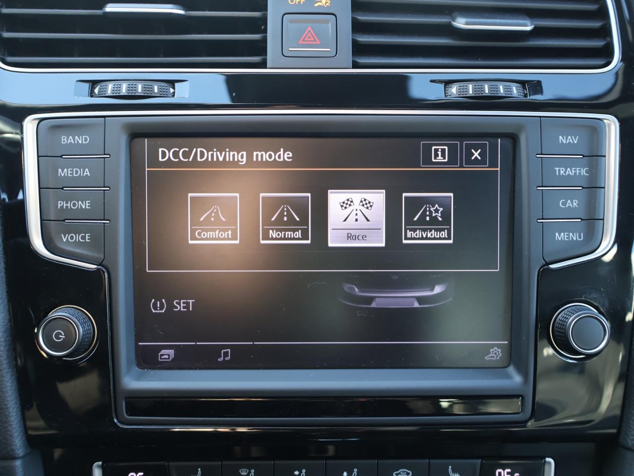 2016 Volkswagen Golf R DSG AWD CERTIFIED CAMERA *LOW KMS* BLUETOOTH LEATHER HEATED SEATS CRUISE ALLOYS Photo