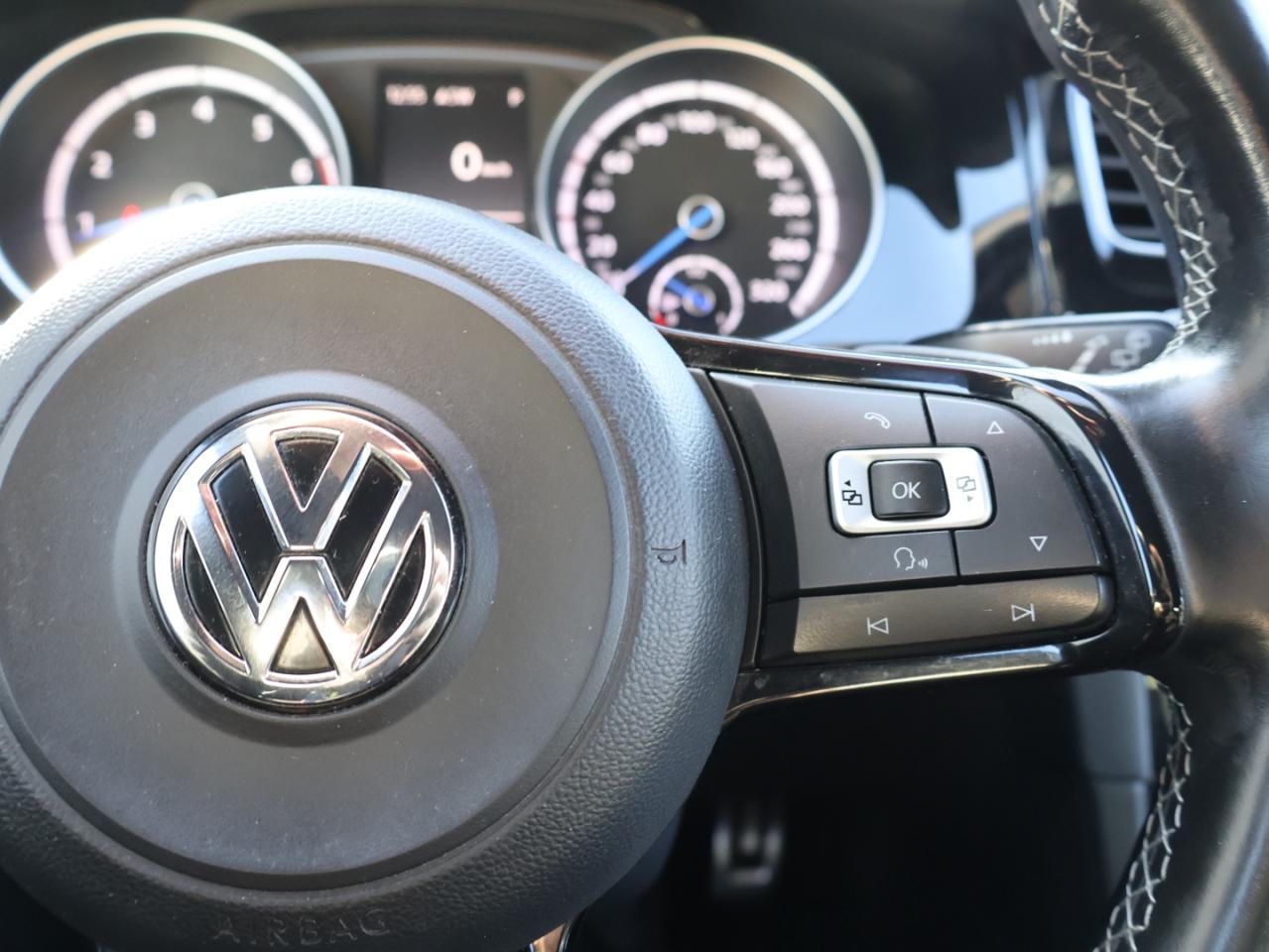 2016 Volkswagen Golf R DSG AWD CERTIFIED CAMERA *LOW KMS* BLUETOOTH LEATHER HEATED SEATS CRUISE ALLOYS Photo