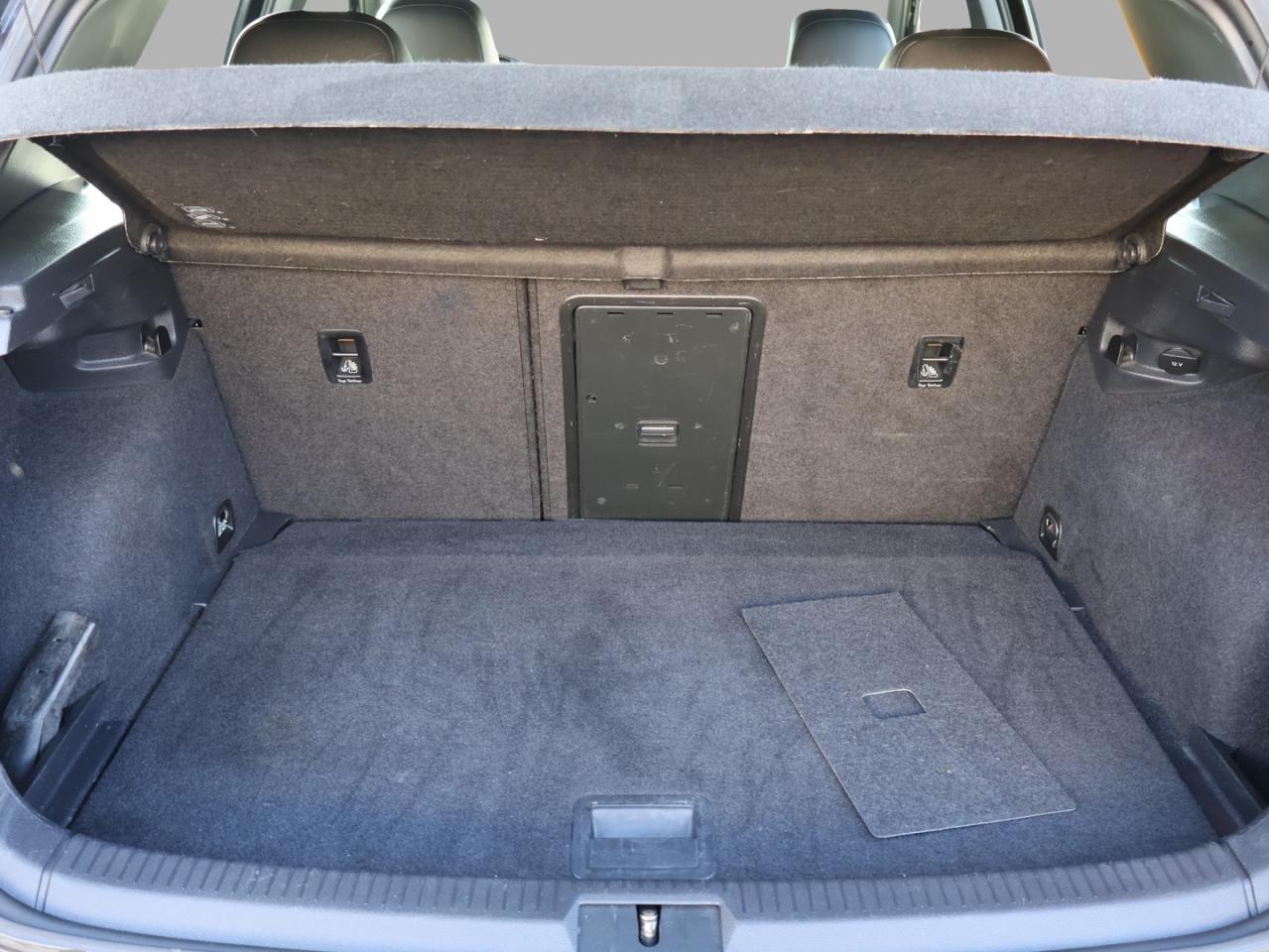 2016 Volkswagen Golf R DSG AWD CERTIFIED CAMERA *LOW KMS* BLUETOOTH LEATHER HEATED SEATS CRUISE ALLOYS Photo