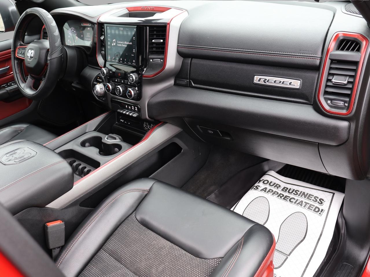 2019 RAM 1500 REBEL HEMI 4WD CERTIFIED *1 OWNER*ACCIDENT FREE* CAMERA NAV BLUETOOTH LEATHER HEATED SEATS SUNROOF CRUISE ALLOYS Photo