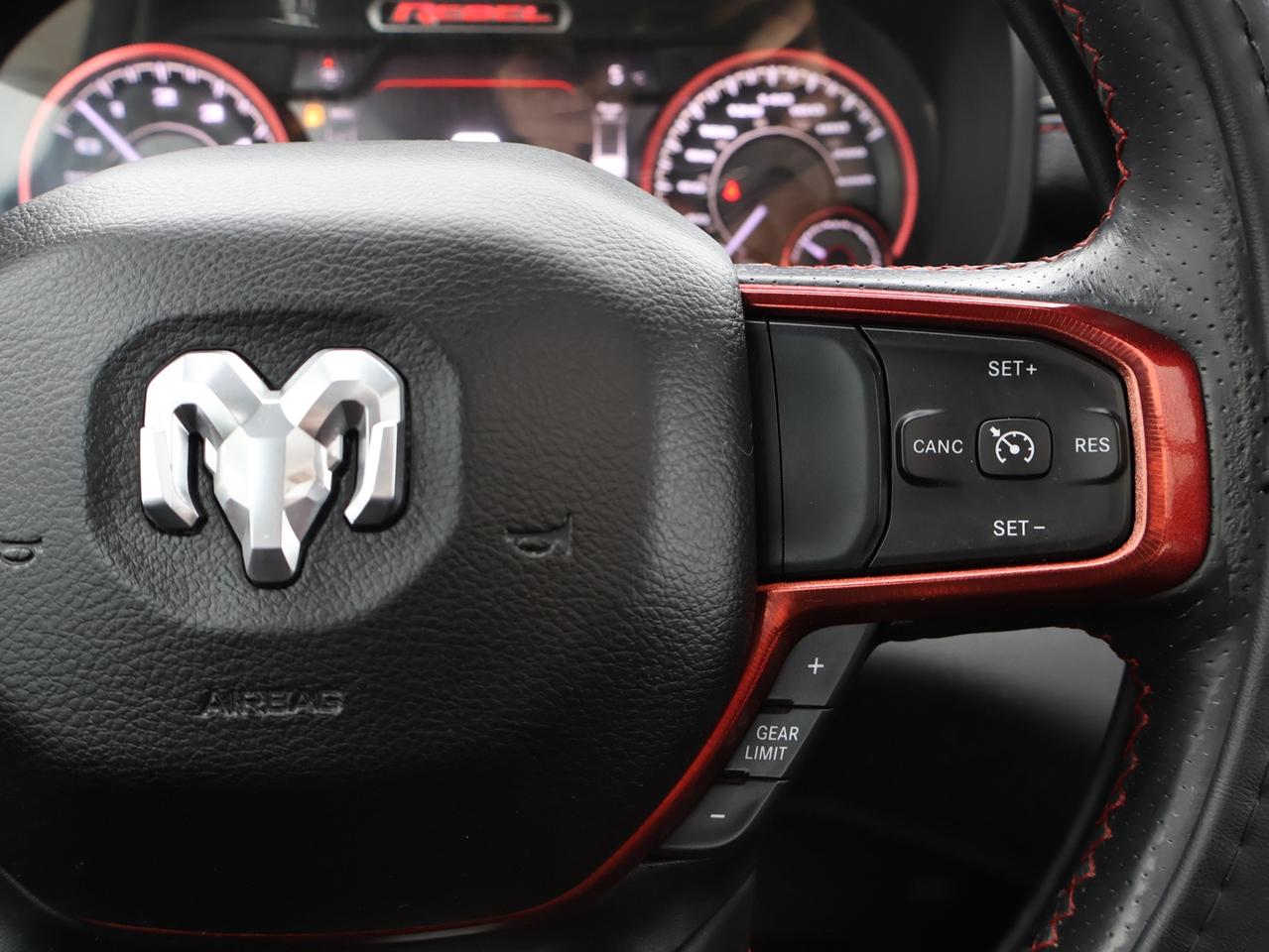 2019 RAM 1500 REBEL HEMI 4WD CERTIFIED *1 OWNER*ACCIDENT FREE* CAMERA NAV BLUETOOTH LEATHER HEATED SEATS SUNROOF CRUISE ALLOYS Photo