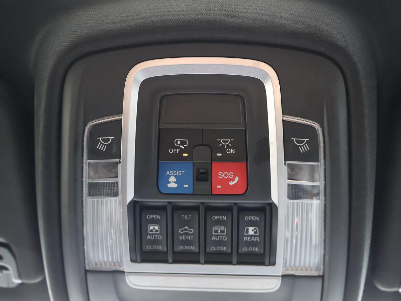 2019 RAM 1500 REBEL HEMI 4WD CERTIFIED *1 OWNER*ACCIDENT FREE* CAMERA NAV BLUETOOTH LEATHER HEATED SEATS SUNROOF CRUISE ALLOYS Photo