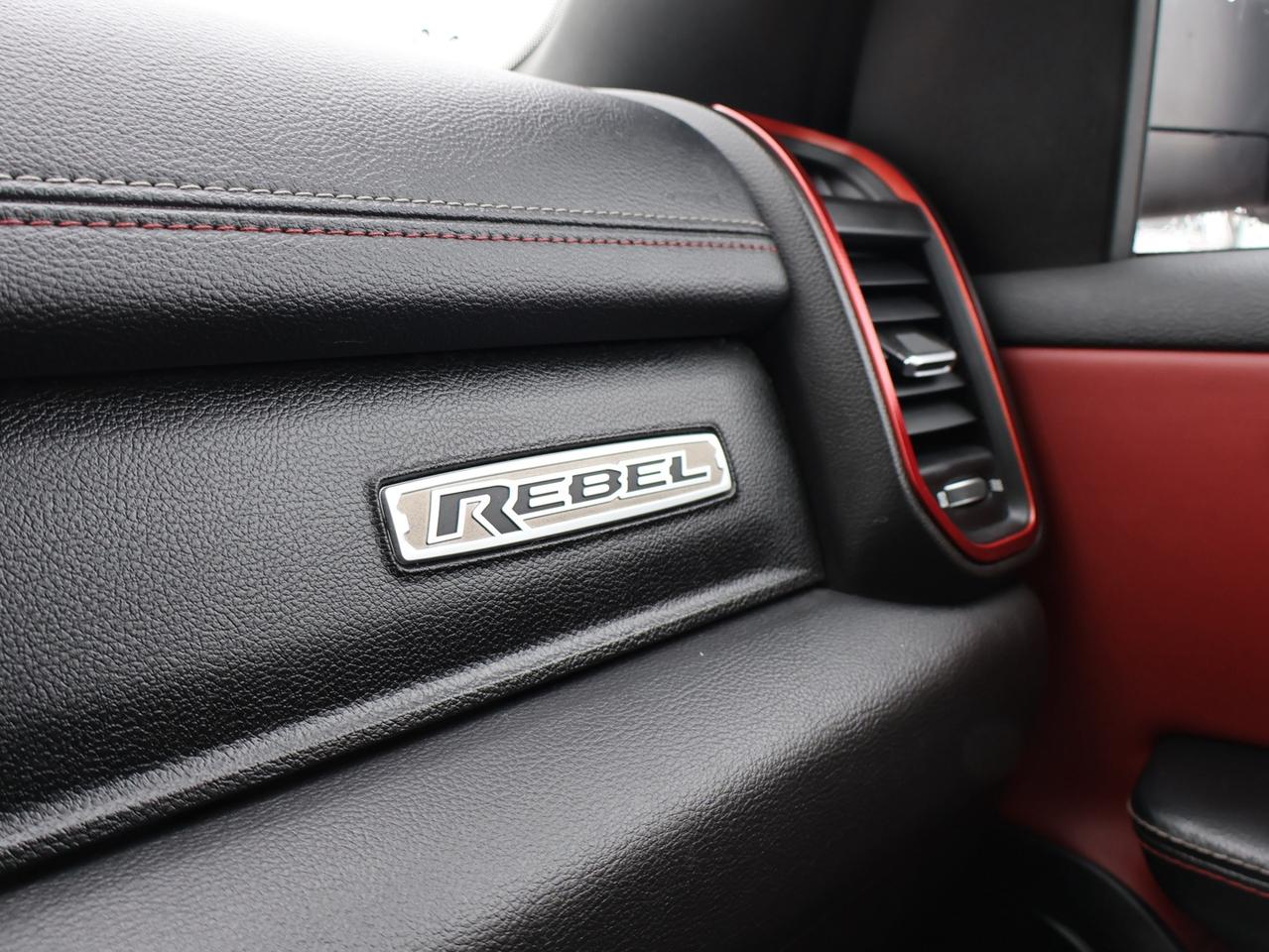 2019 RAM 1500 REBEL HEMI 4WD CERTIFIED *1 OWNER*ACCIDENT FREE* CAMERA NAV BLUETOOTH LEATHER HEATED SEATS SUNROOF CRUISE ALLOYS Photo