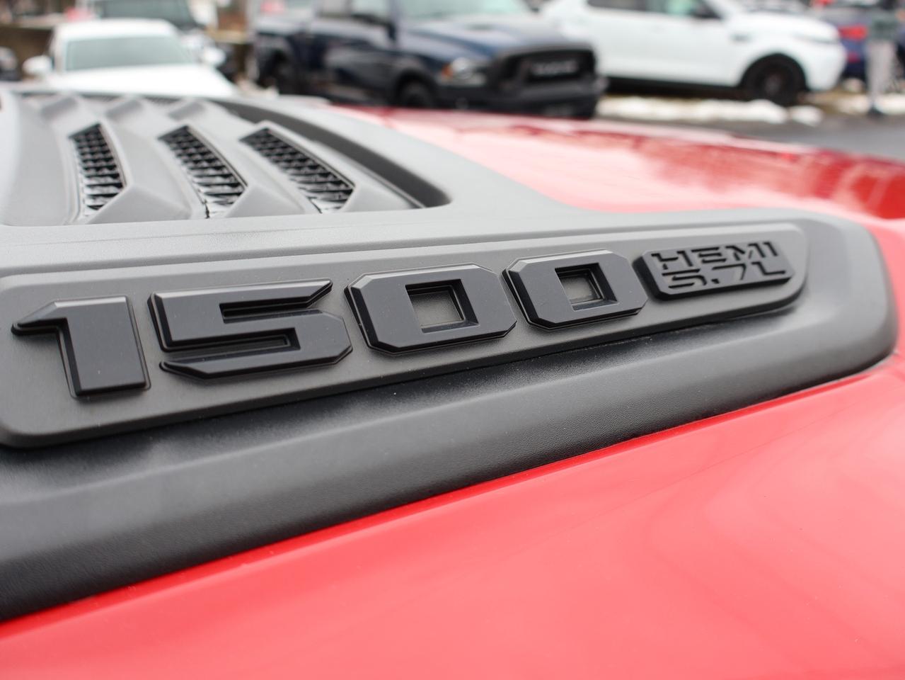 2019 RAM 1500 REBEL HEMI 4WD CERTIFIED *1 OWNER*ACCIDENT FREE* CAMERA NAV BLUETOOTH LEATHER HEATED SEATS SUNROOF CRUISE ALLOYS Photo