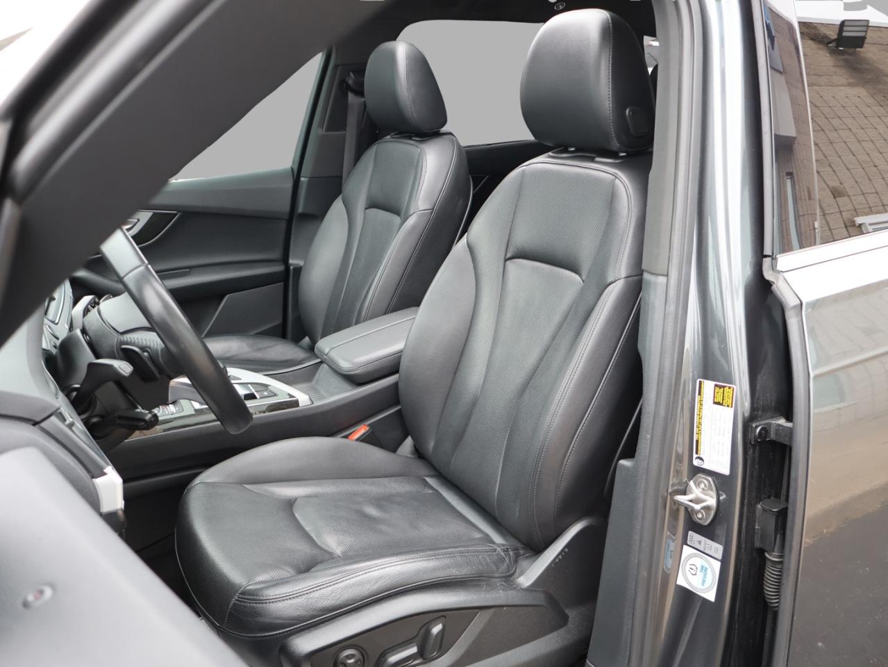 2019 Audi Q7 V6 TECHNIK S-LINE AWD CERTIFIED *ACCIDENT FREE*AUDI MAINTAIN* CAMERA NAV BLUETOOTH LEATHER HEATED SEATS PANO ROOF CRUISE ALLOYS Photo