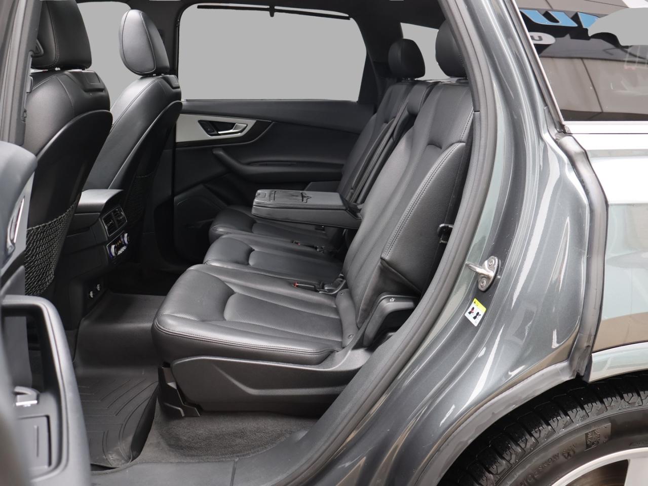 2019 Audi Q7 V6 TECHNIK S-LINE AWD CERTIFIED *ACCIDENT FREE*AUDI MAINTAIN* CAMERA NAV BLUETOOTH LEATHER HEATED SEATS PANO ROOF CRUISE ALLOYS Photo