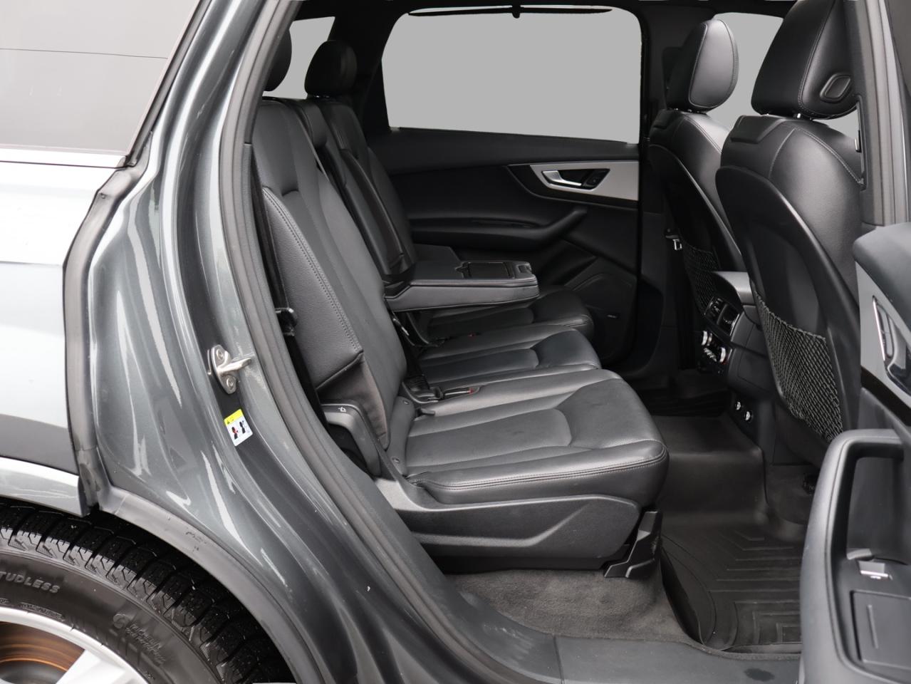 2019 Audi Q7 V6 TECHNIK S-LINE AWD CERTIFIED *ACCIDENT FREE*AUDI MAINTAIN* CAMERA NAV BLUETOOTH LEATHER HEATED SEATS PANO ROOF CRUISE ALLOYS Photo