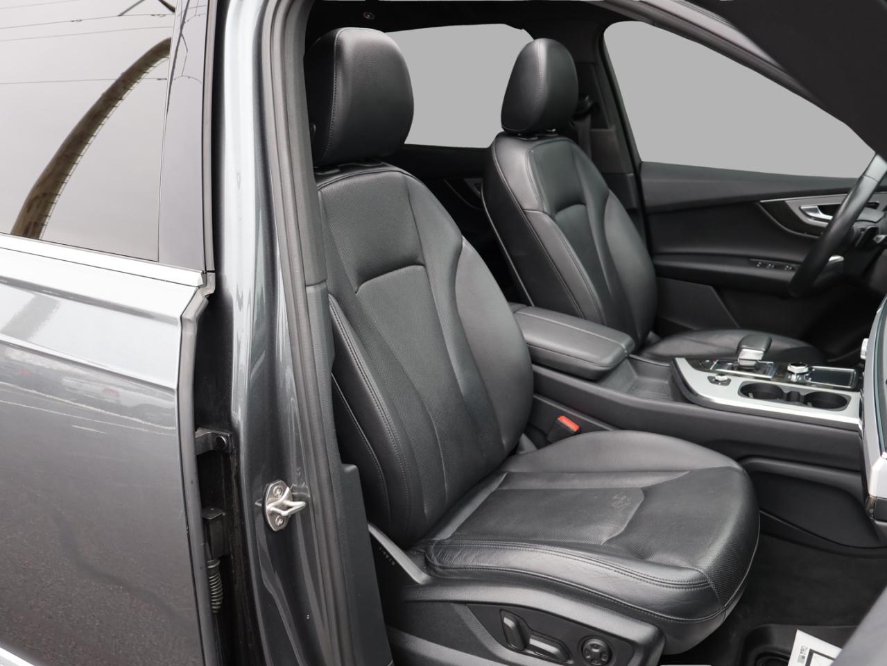 2019 Audi Q7 V6 TECHNIK S-LINE AWD CERTIFIED *ACCIDENT FREE*AUDI MAINTAIN* CAMERA NAV BLUETOOTH LEATHER HEATED SEATS PANO ROOF CRUISE ALLOYS Photo