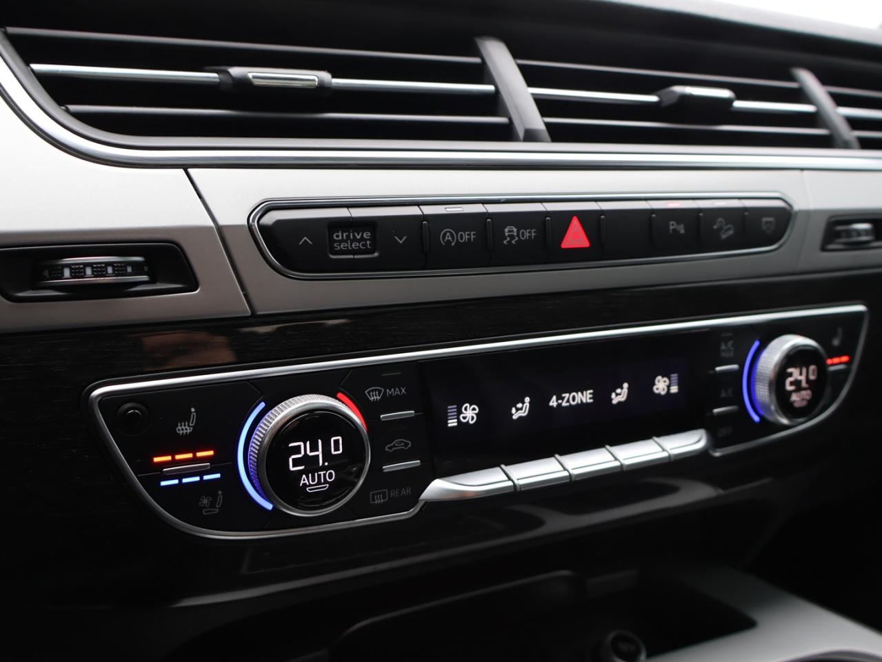 2019 Audi Q7 V6 TECHNIK S-LINE AWD CERTIFIED *ACCIDENT FREE*AUDI MAINTAIN* CAMERA NAV BLUETOOTH LEATHER HEATED SEATS PANO ROOF CRUISE ALLOYS Photo