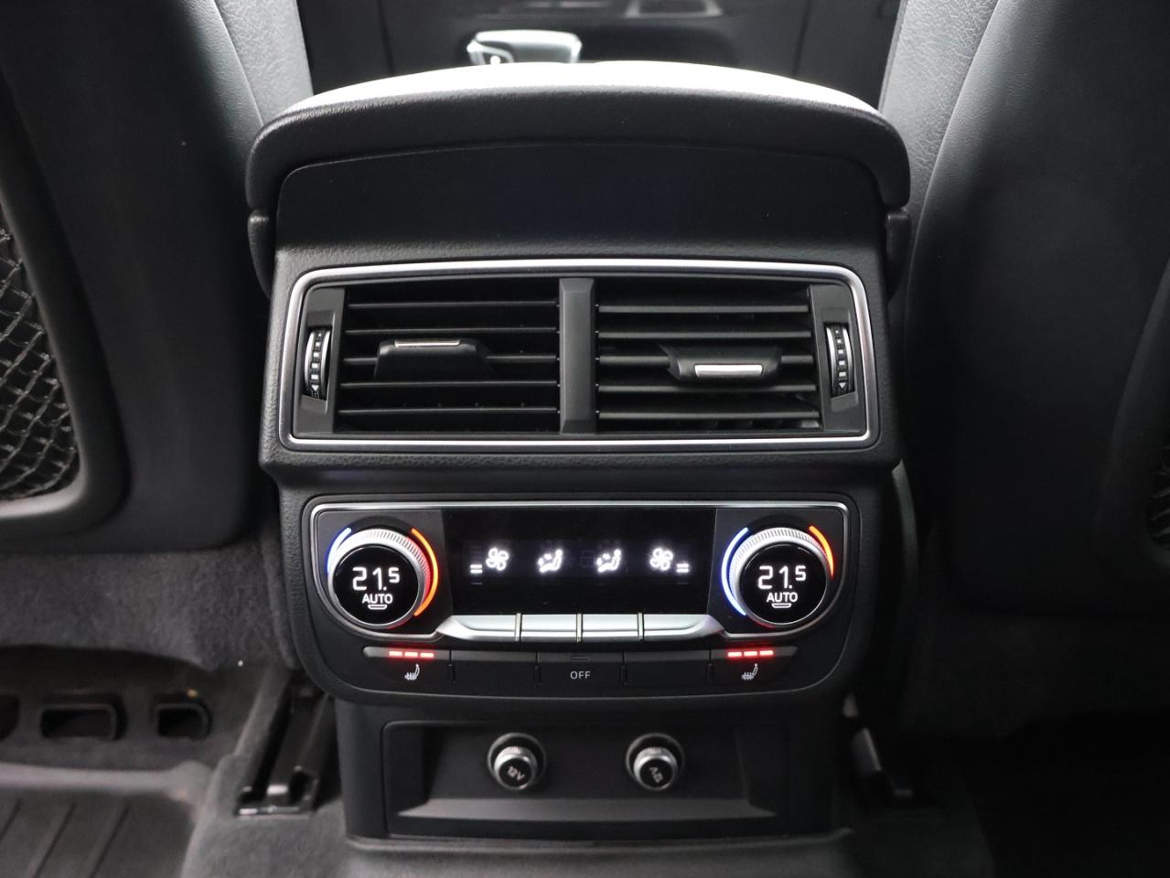 2019 Audi Q7 V6 TECHNIK S-LINE AWD CERTIFIED *ACCIDENT FREE*AUDI MAINTAIN* CAMERA NAV BLUETOOTH LEATHER HEATED SEATS PANO ROOF CRUISE ALLOYS Photo