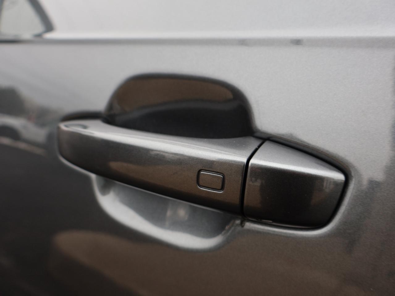 2019 Audi Q7 V6 TECHNIK S-LINE AWD CERTIFIED *ACCIDENT FREE*AUDI MAINTAIN* CAMERA NAV BLUETOOTH LEATHER HEATED SEATS PANO ROOF CRUISE ALLOYS Photo