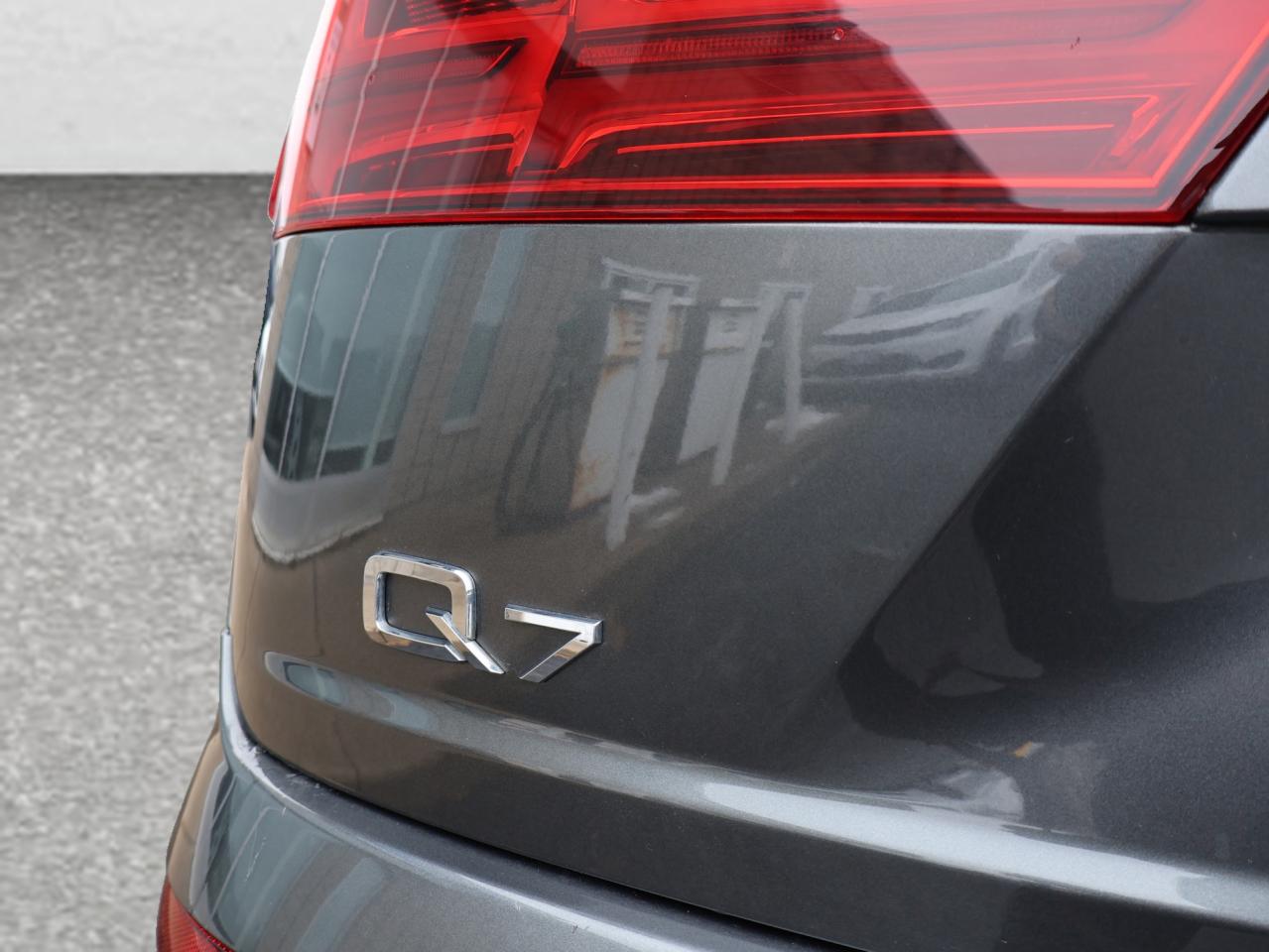 2019 Audi Q7 V6 TECHNIK S-LINE AWD CERTIFIED *ACCIDENT FREE*AUDI MAINTAIN* CAMERA NAV BLUETOOTH LEATHER HEATED SEATS PANO ROOF CRUISE ALLOYS Photo