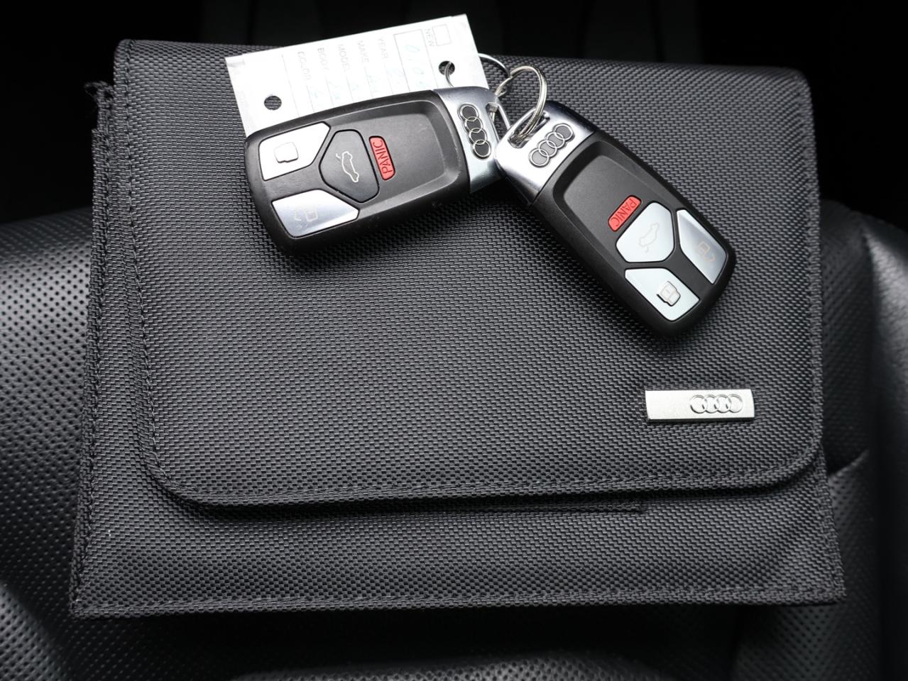 2019 Audi Q7 V6 TECHNIK S-LINE AWD CERTIFIED *ACCIDENT FREE*AUDI MAINTAIN* CAMERA NAV BLUETOOTH LEATHER HEATED SEATS PANO ROOF CRUISE ALLOYS Photo