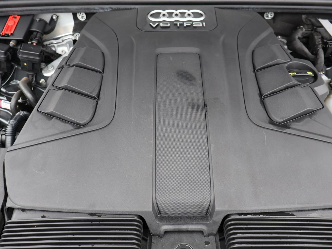 2019 Audi Q7 V6 TECHNIK S-LINE AWD CERTIFIED *ACCIDENT FREE*AUDI MAINTAIN* CAMERA NAV BLUETOOTH LEATHER HEATED SEATS PANO ROOF CRUISE ALLOYS Photo