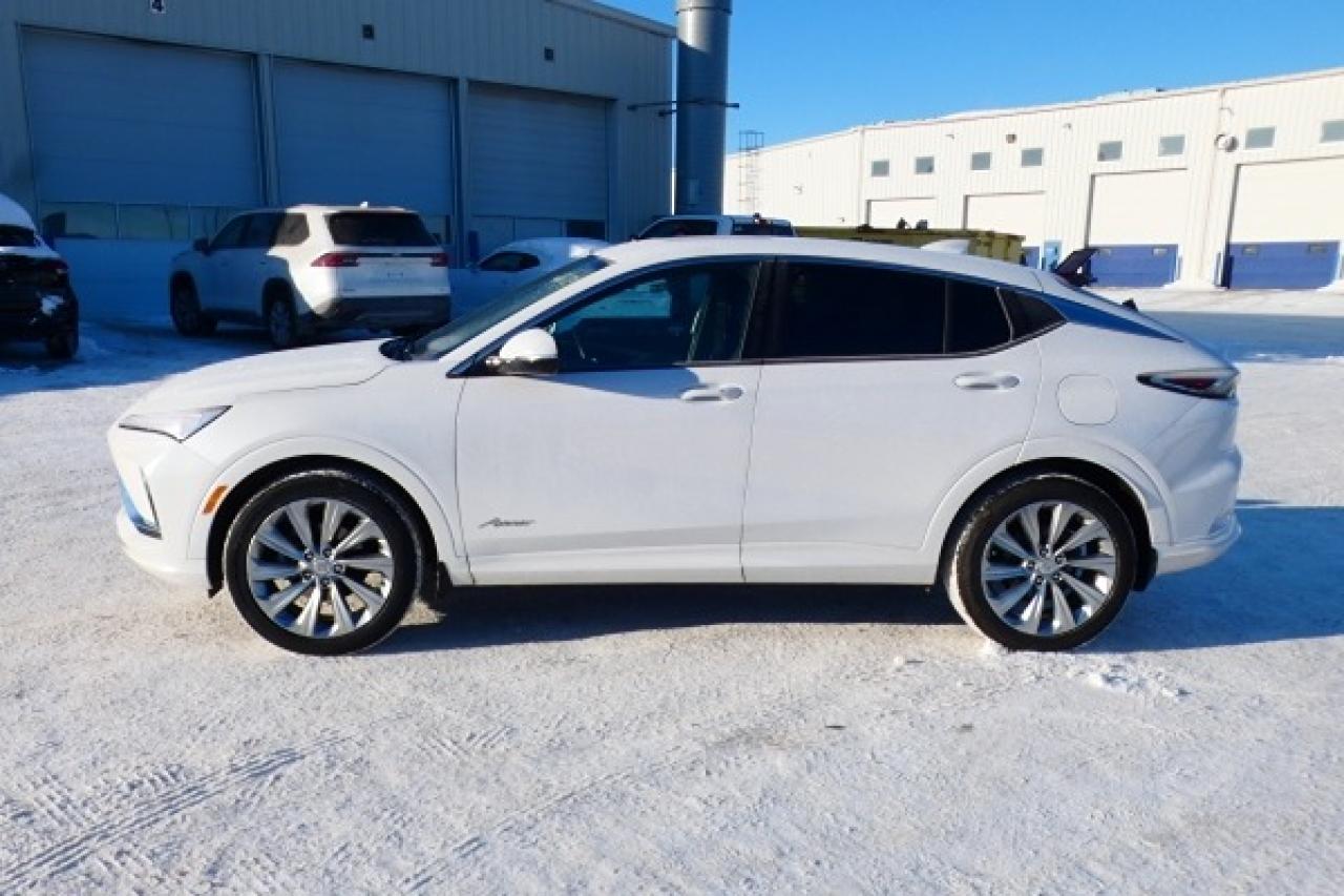 2024 Buick Envista Avenir w/Htd Leather, S/R, BUC - Photo #1