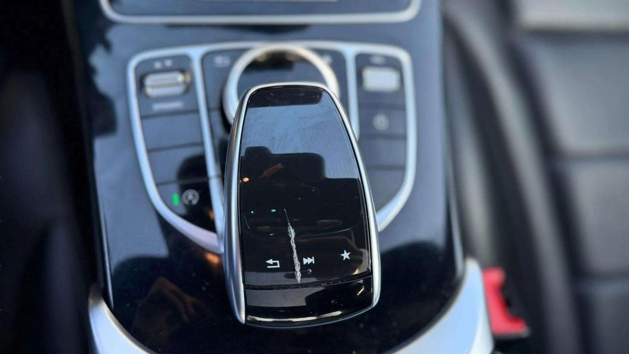 2018 Mercedes-Benz C-Class C 300 4MATIC Sedan Photo